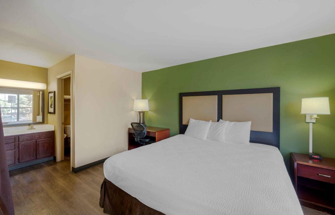 Mainstay Suites Las Vegas Flamingo Exterior photo