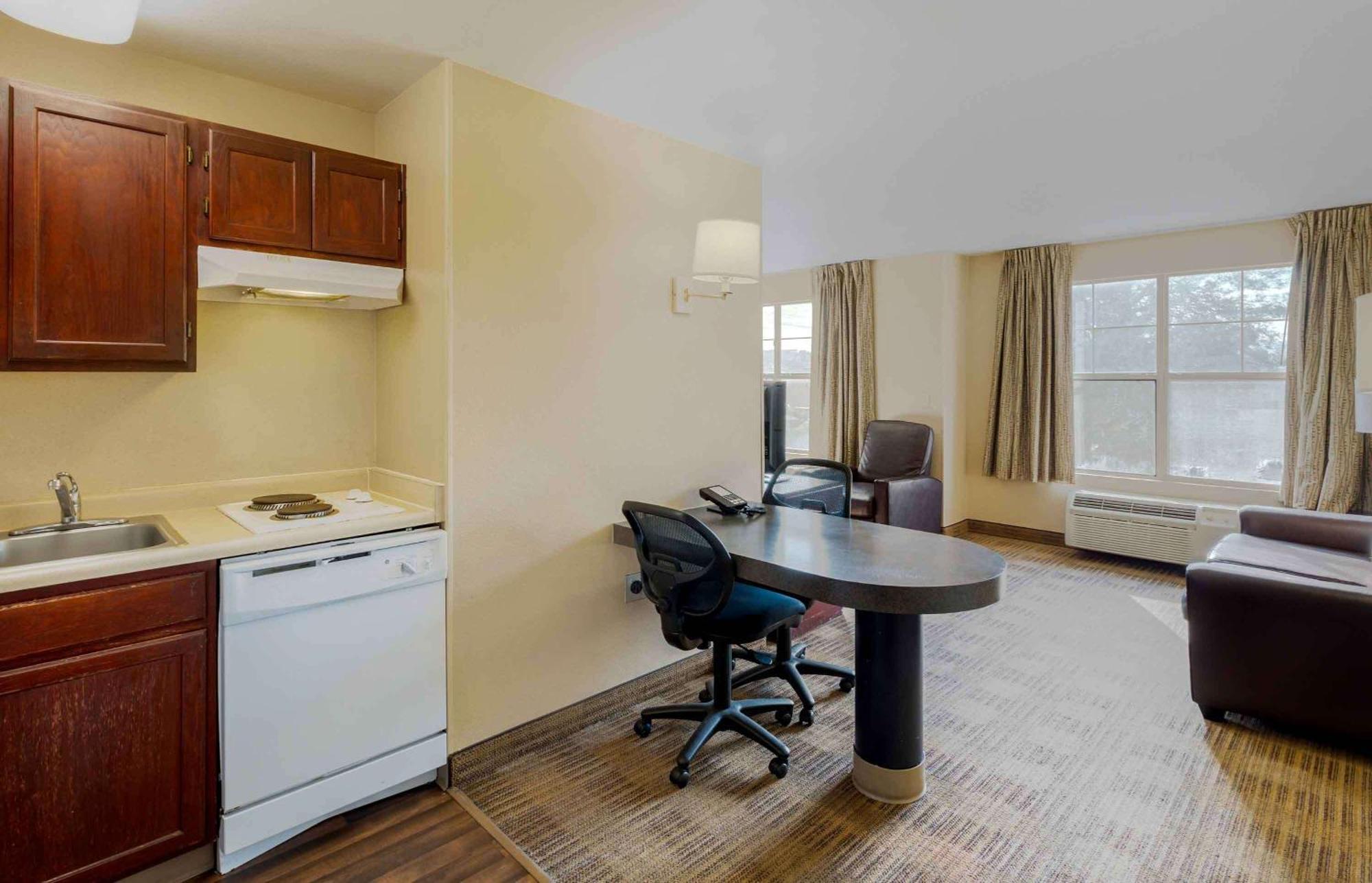 Mainstay Suites Las Vegas Flamingo Exterior photo