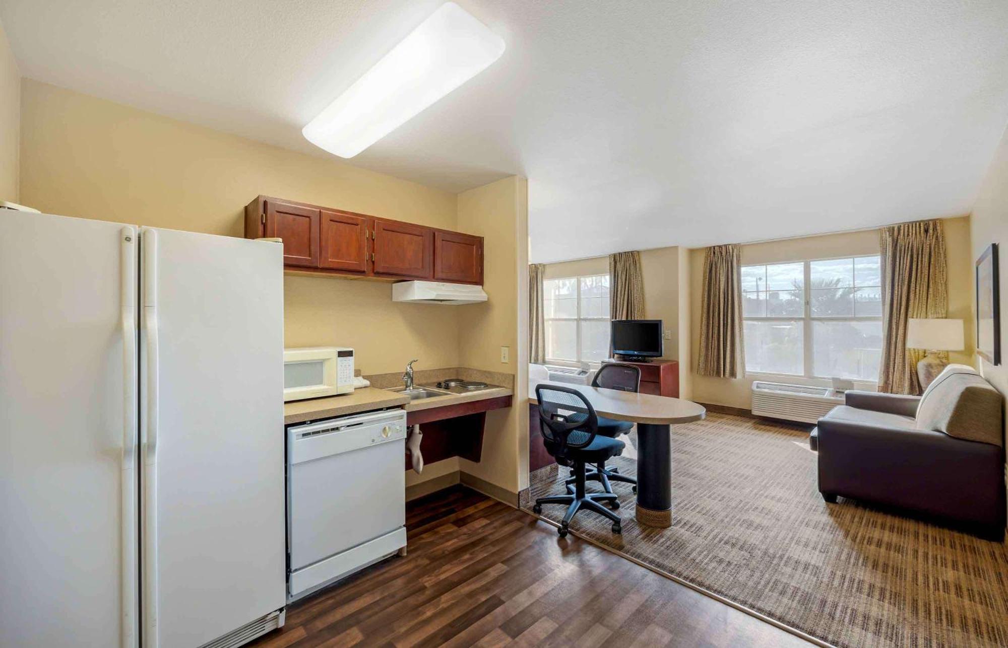 Mainstay Suites Las Vegas Flamingo Exterior photo