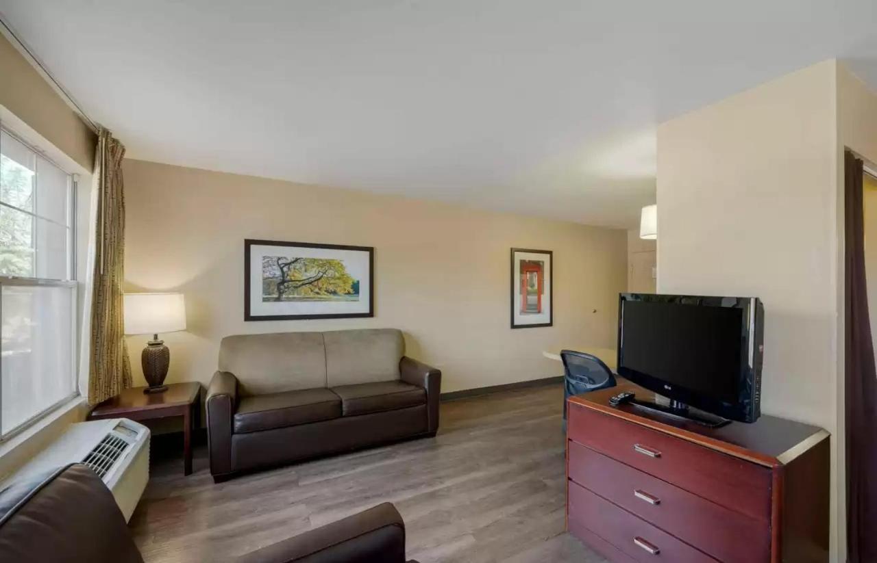 Mainstay Suites Las Vegas Flamingo Exterior photo